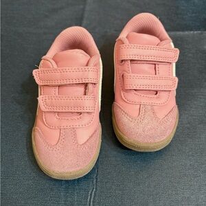 Cat & Jack Toddler Dakota Retro Court Sneakers with Velcro Straps